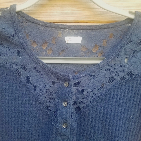 Hollister Lace Thermal Top - Picture 3 of 3